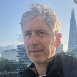 Philippe Crest portrait_philippe150px